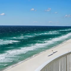 Emerald Isle 1301 - New listing! Front row beach chairs included!