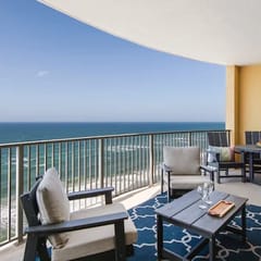 Emerald Isle 1605 - Front row beach chair service included!