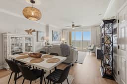 Emerald Isle 2201-End-Unit Retreat-Complimentary Front-Row Chairs Included
