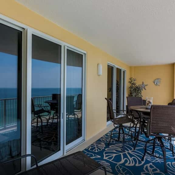 Emerald Isle 1303 - Front row beach chair service included! Affordable rates! - Image 1