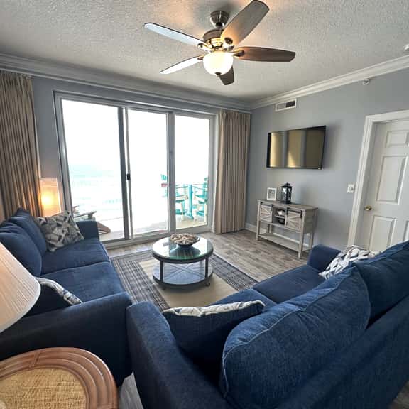 Emerald Isle 1101 - Front row beach chair service included! Affordable rates! - Image 1