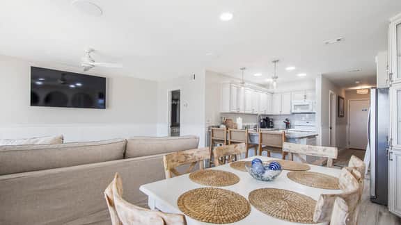 Latitude 14 - NEW OWNER! NEW LOOK! Spectacular ocean views! 1BD/2BA. Sleeps 6