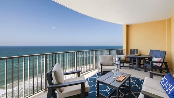 Emerald Isle 1605 - Front row beach chair service included!